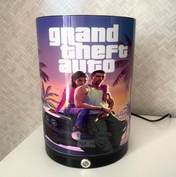 lámpara con altavoz gta6