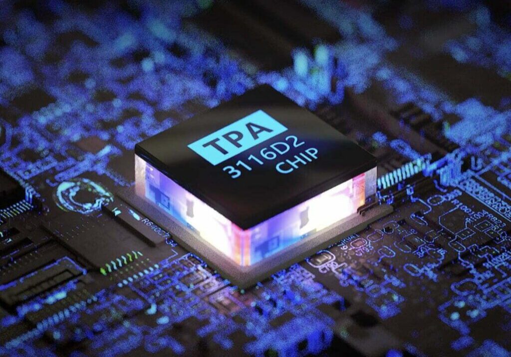 Chip-TPA-del-amplificador-bluetooth Chip de colores vibrantes que pone TPA y una serie de números. También hay texto en la imagen que pone, diseñado exclusivamente para los clientes que buscan sonido de alta fidelidad